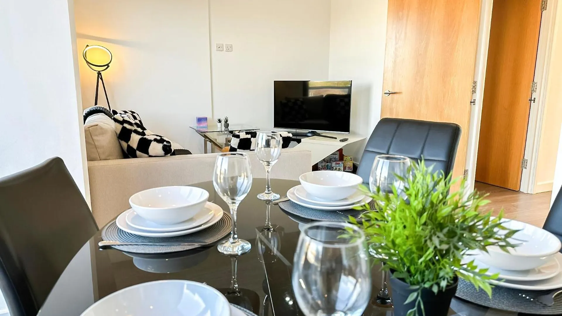 Contemporary Apartments With Private Terraces In Shoreditch, Hoxton, Islington London 0*,  Egyesült Királyság