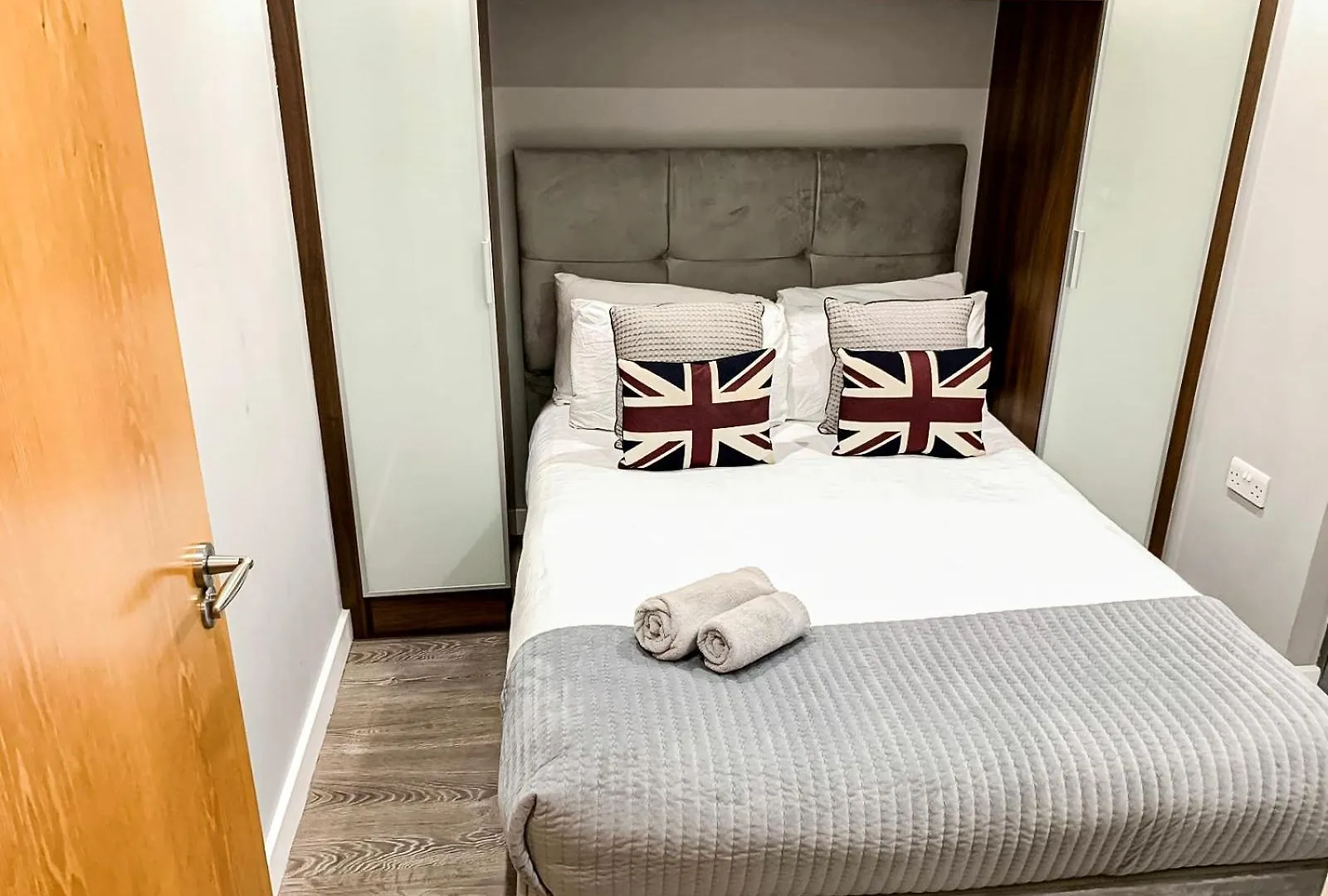 Contemporary Apartments With Private Terraces In Shoreditch, Hoxton, Islington London