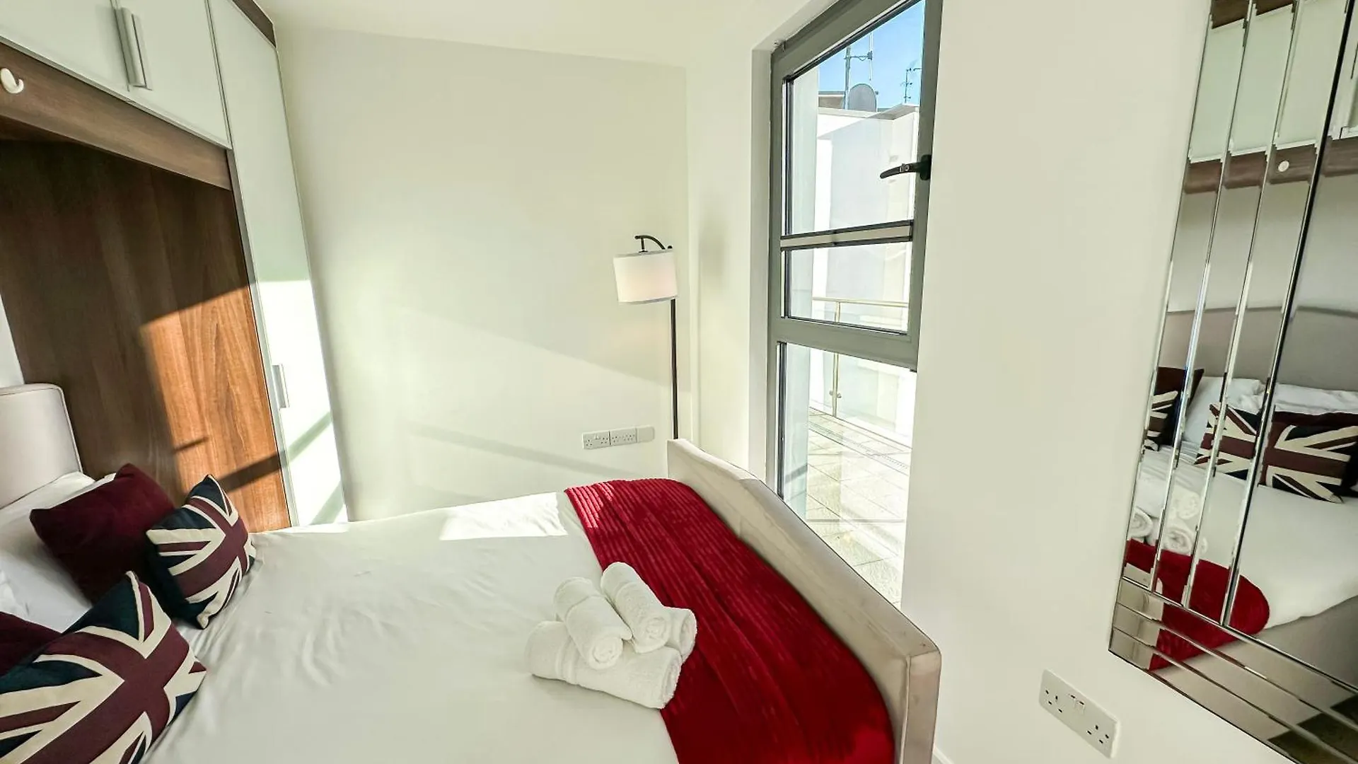 Contemporary Apartments With Private Terraces In Shoreditch, Hoxton, Islington London