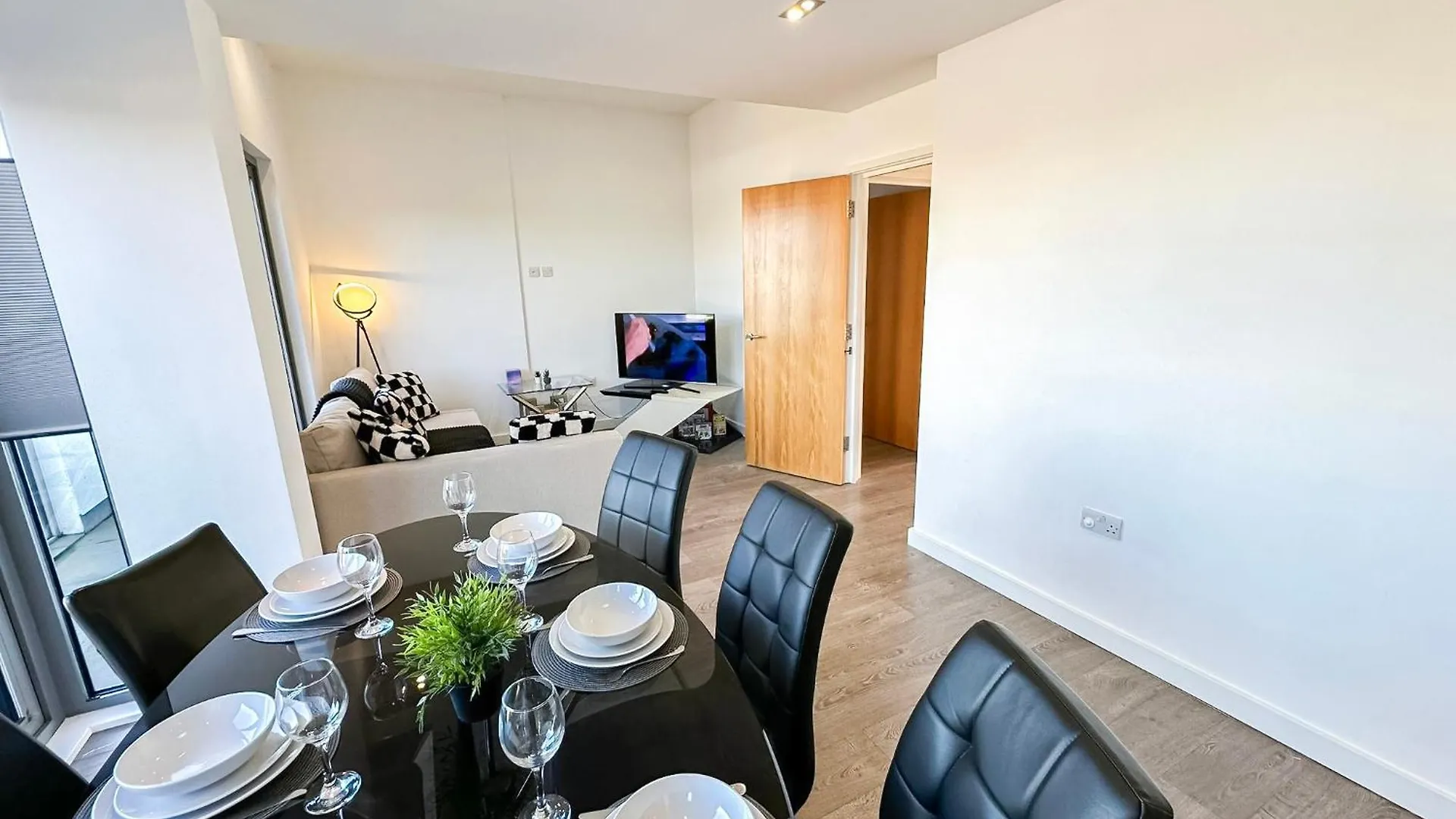 Contemporary Apartments With Private Terraces In Shoreditch, Hoxton, Islington London